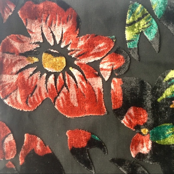 Crushed Velvet Scarf Floral Design NWOT - Picture 5 of 8